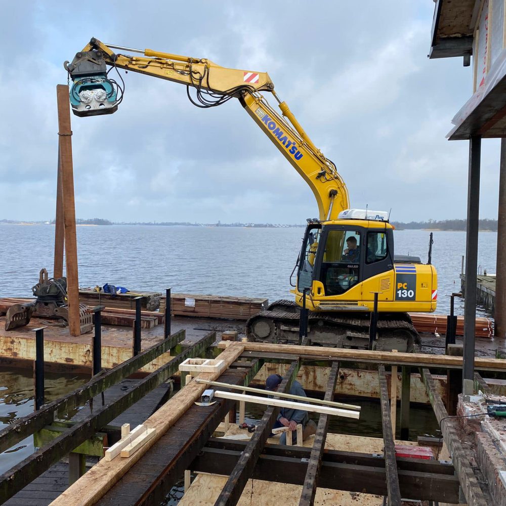 Komatsu PC 130 project (4)